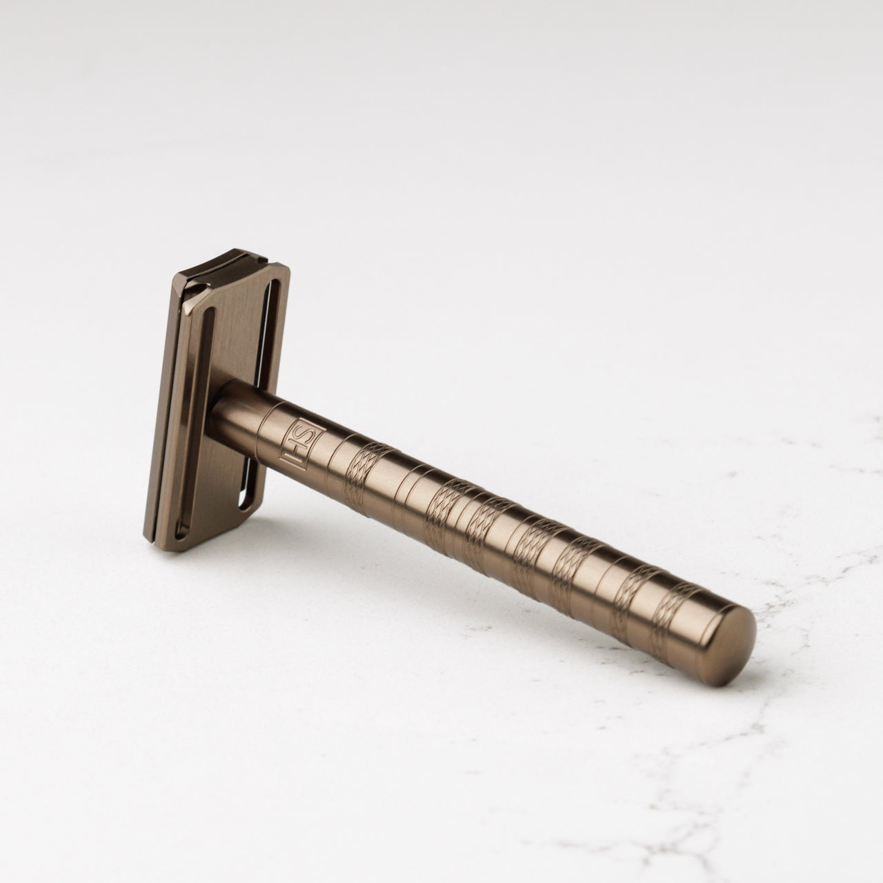 Henson AL13 Safety Razor - Medium – Barrister and Mann LLC